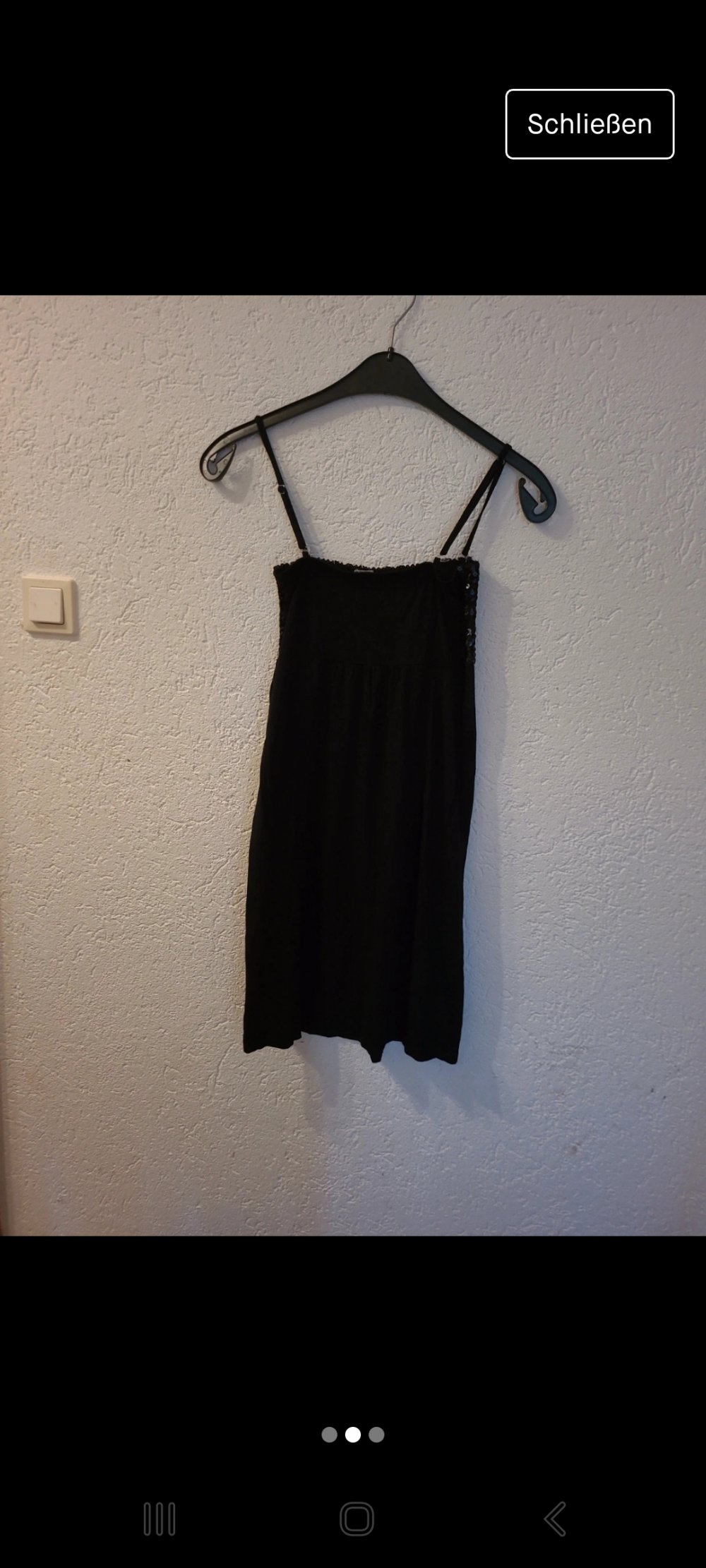 Kleid mit Pailletten 