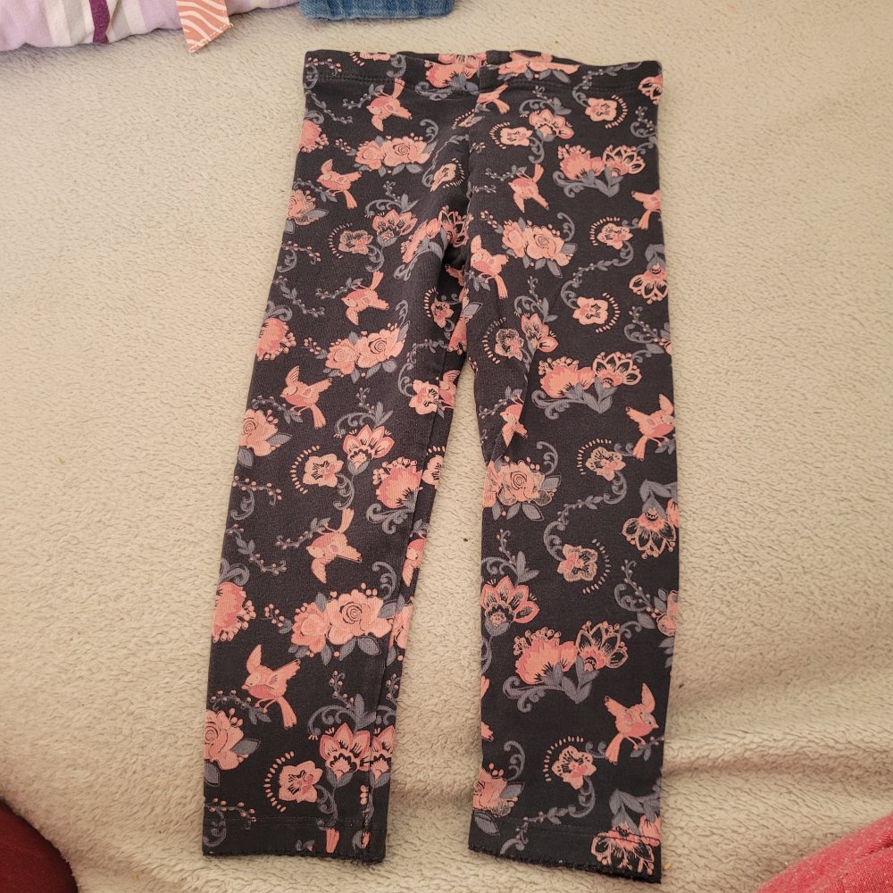 Leggings mit Blumen und vögel