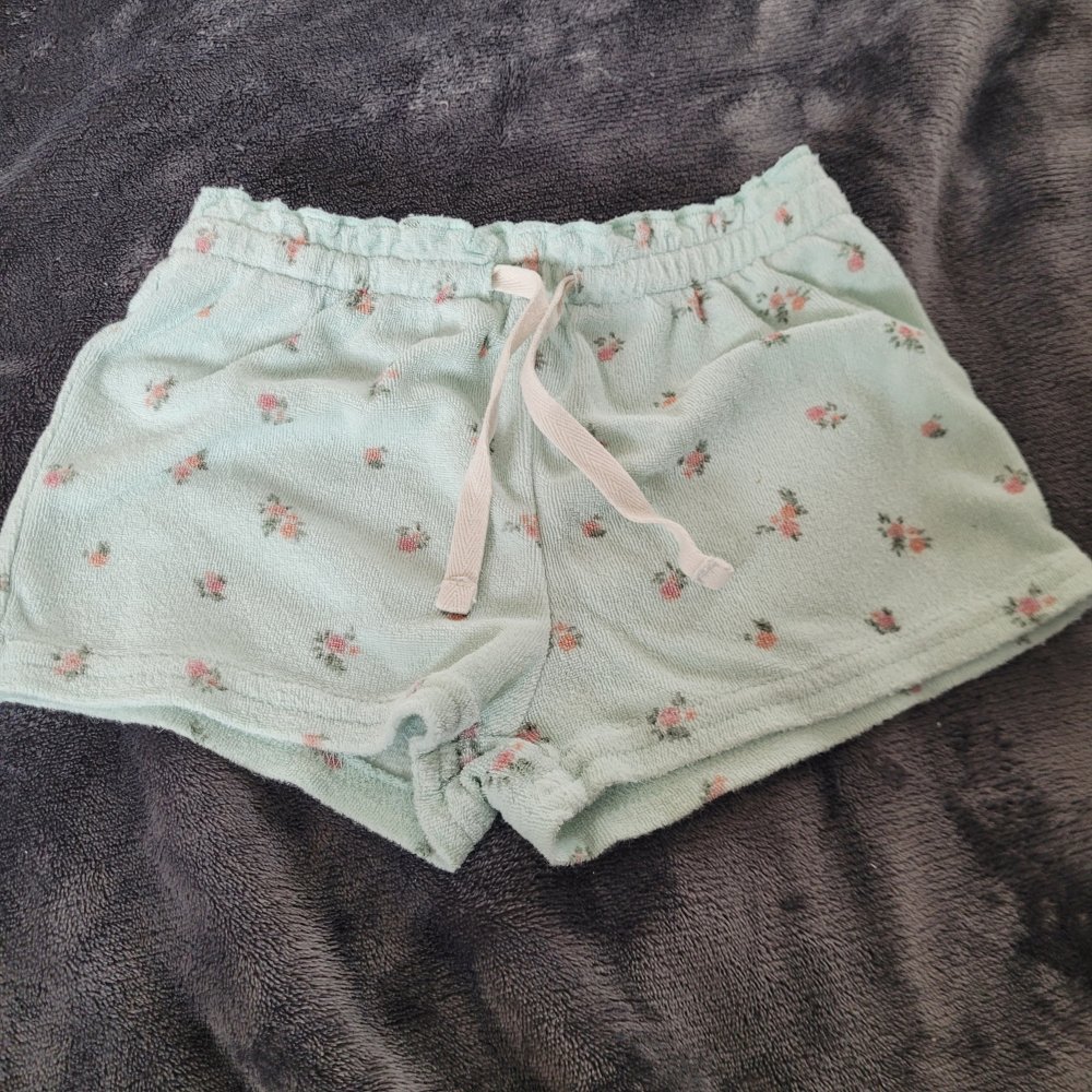Shorts mit Blumen 