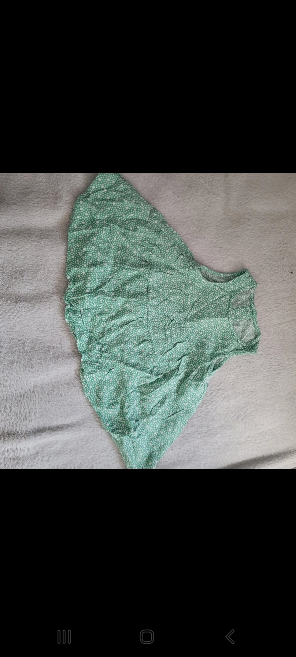 Kleid mit Punkten 
