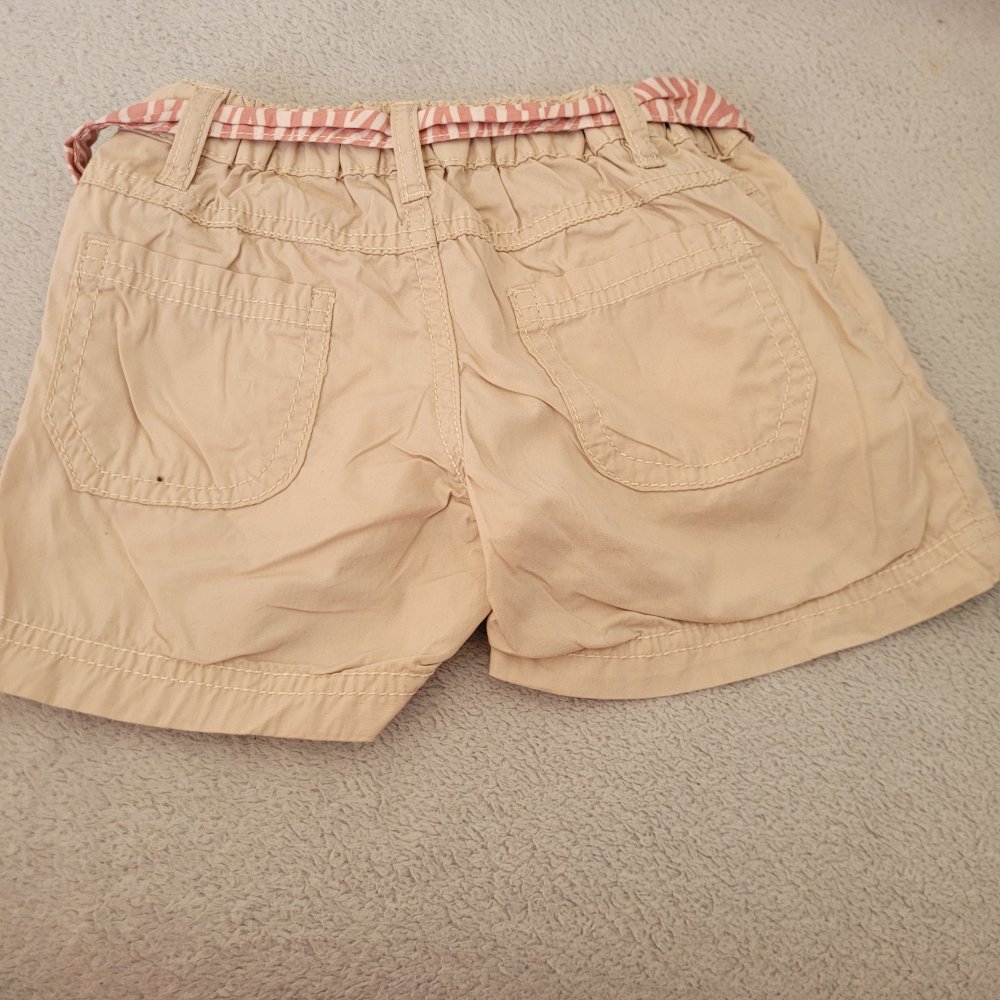 Neuwertige shorts
