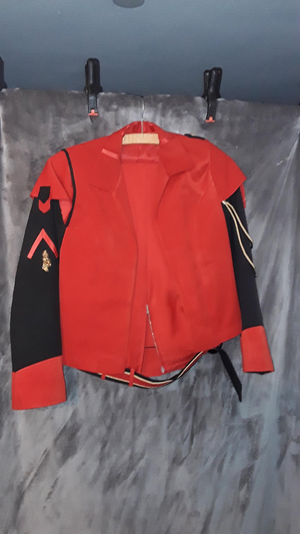 Kostüm Rot
