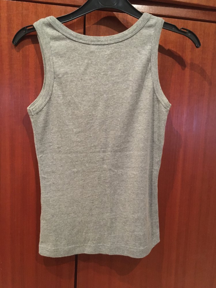 Graues Top von Laura Scott