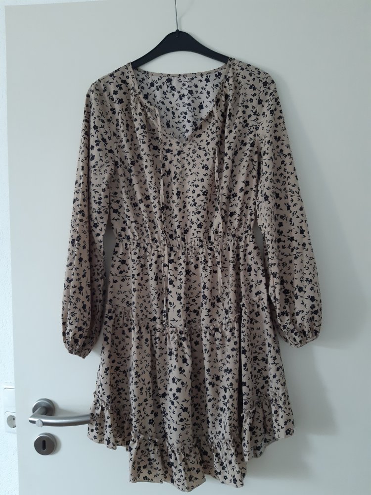 langarm Kleid NEU