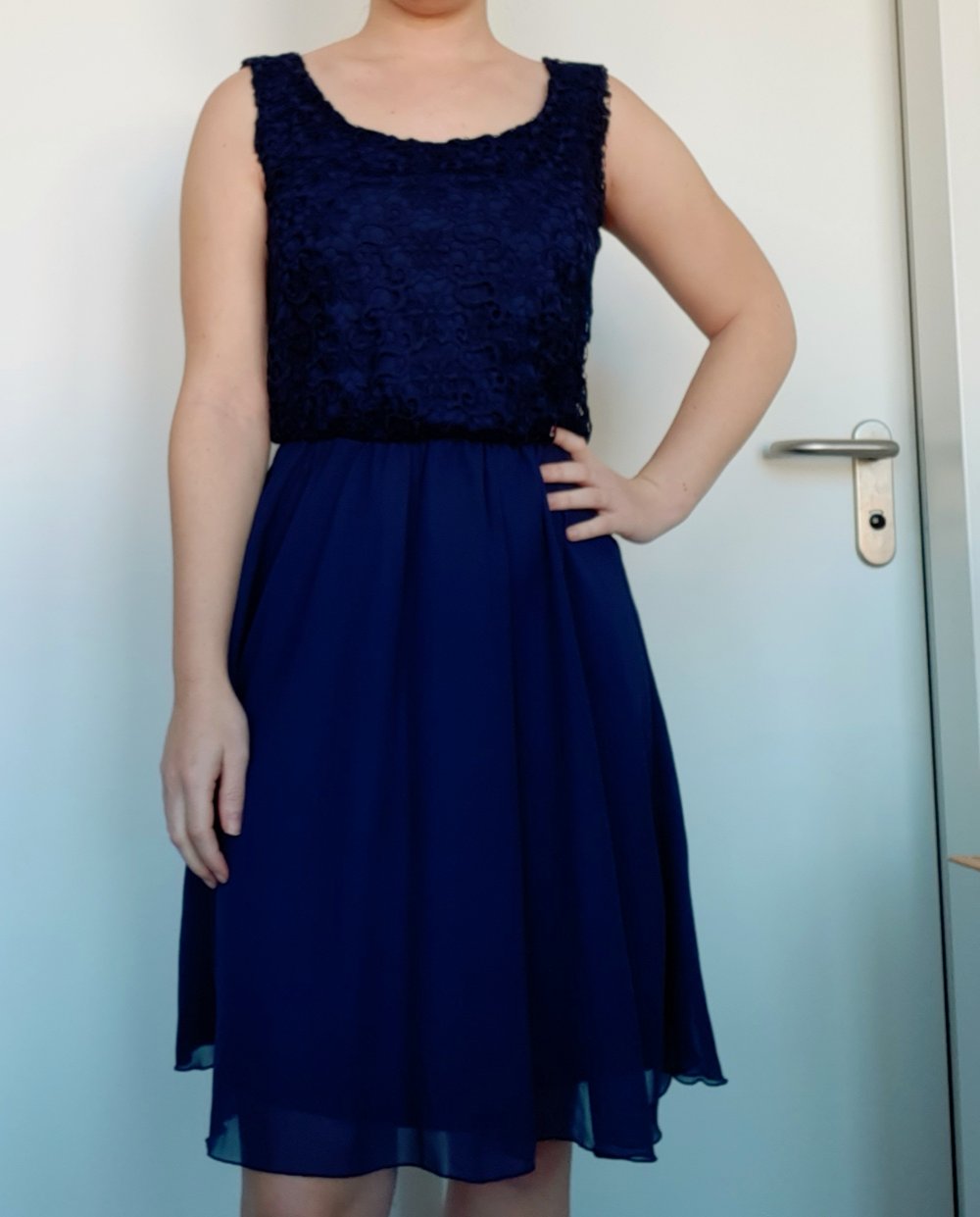 blaues Kleid
