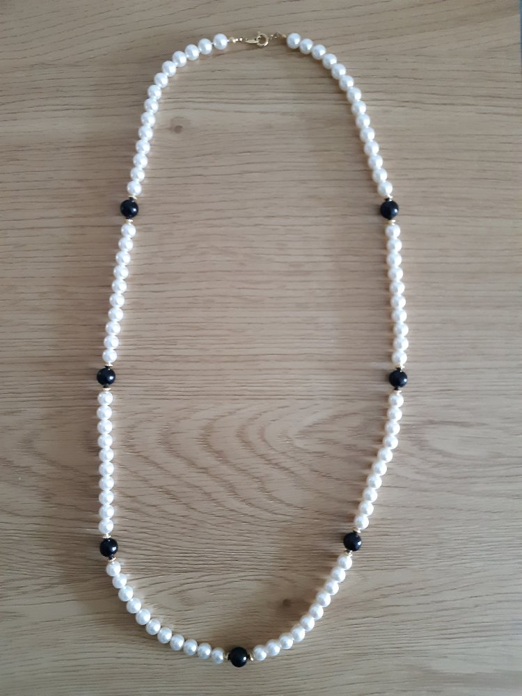 Perlenkette