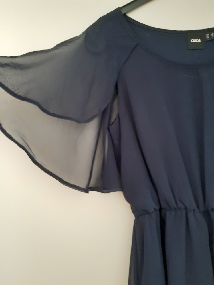 schickes Kleid