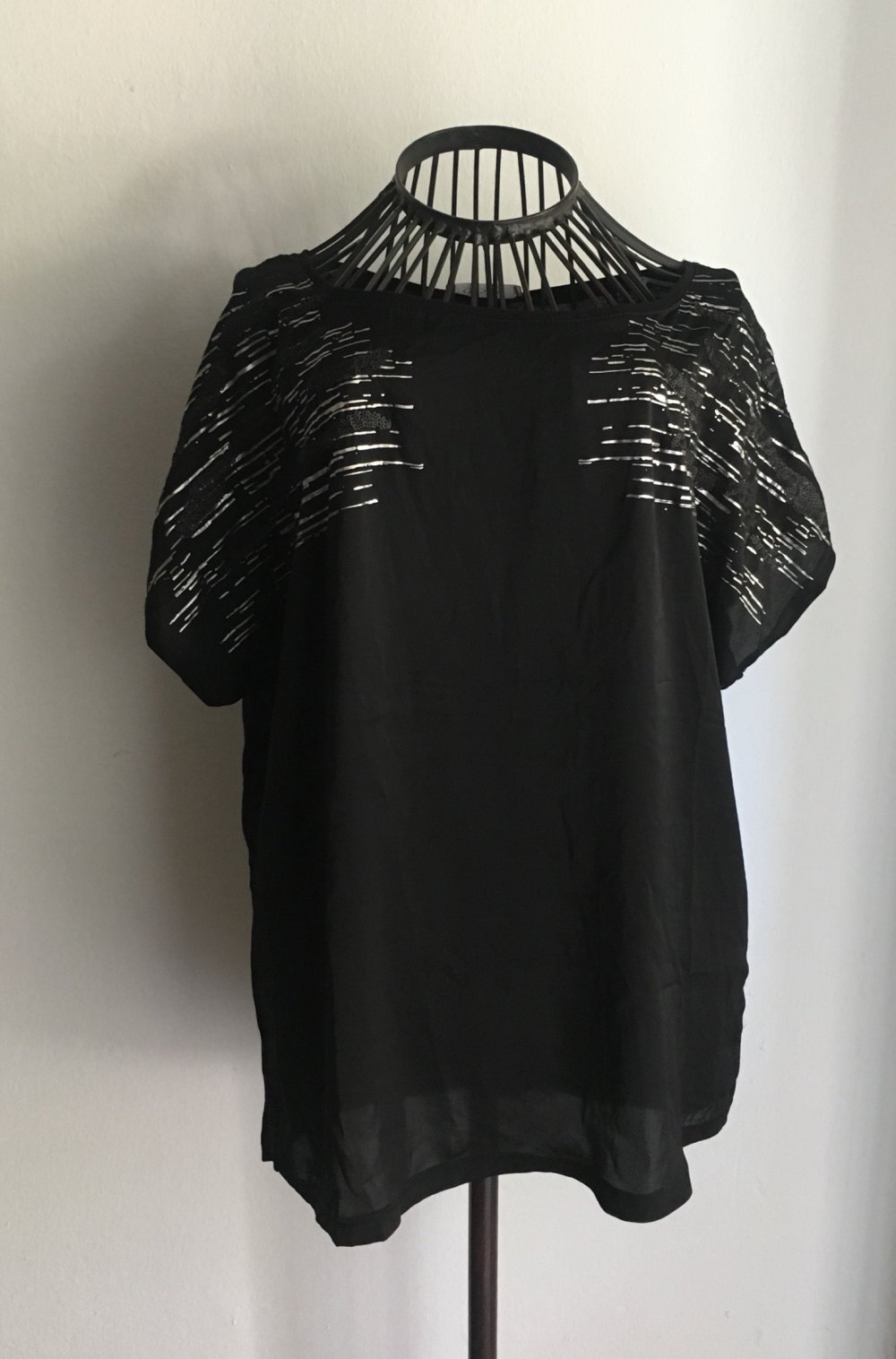T-Shirt, Größe M, Neu
