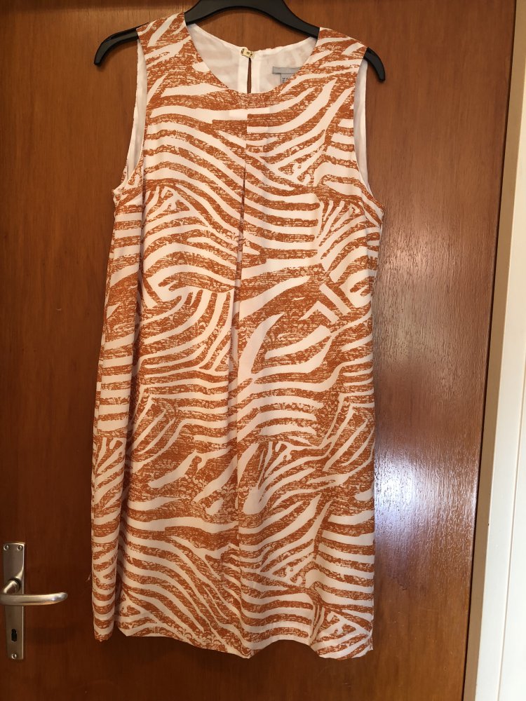 Süsses Kleid NEU