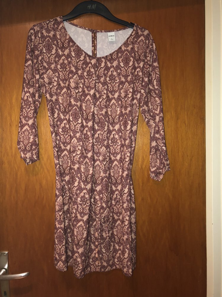 Süsses Kleid NEU