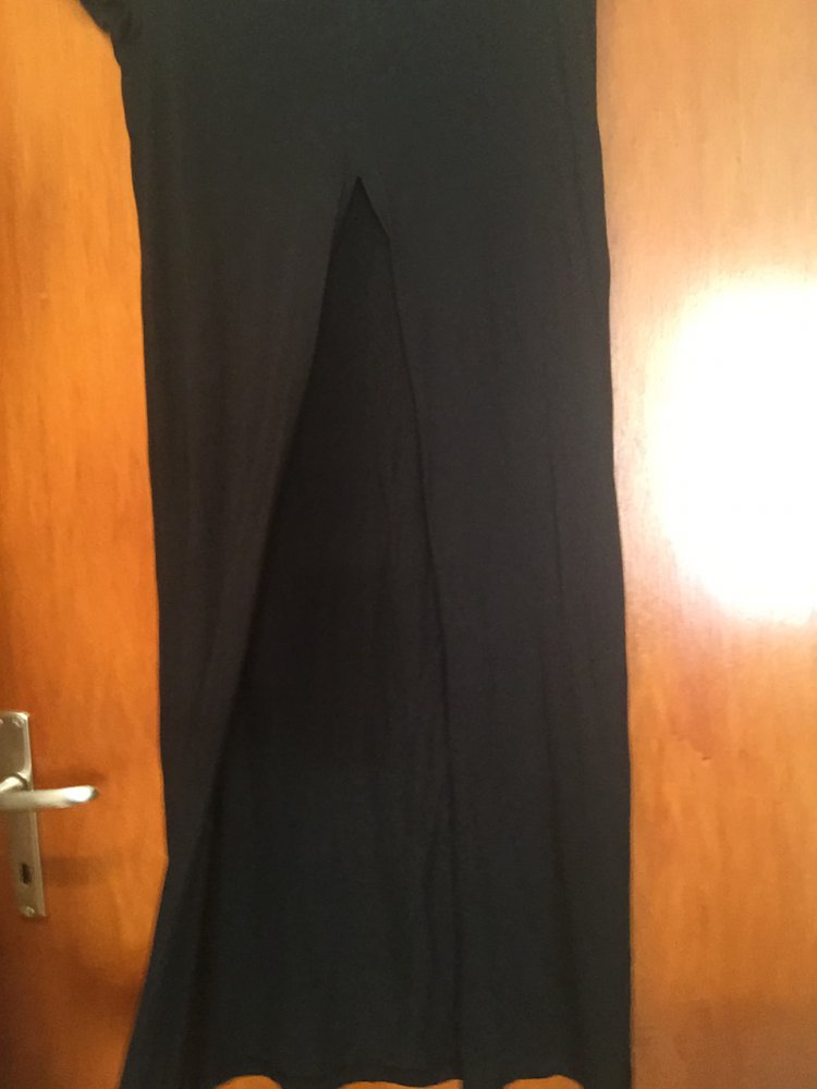 Langes Oberteil mit Schlitz Schwarz NEU