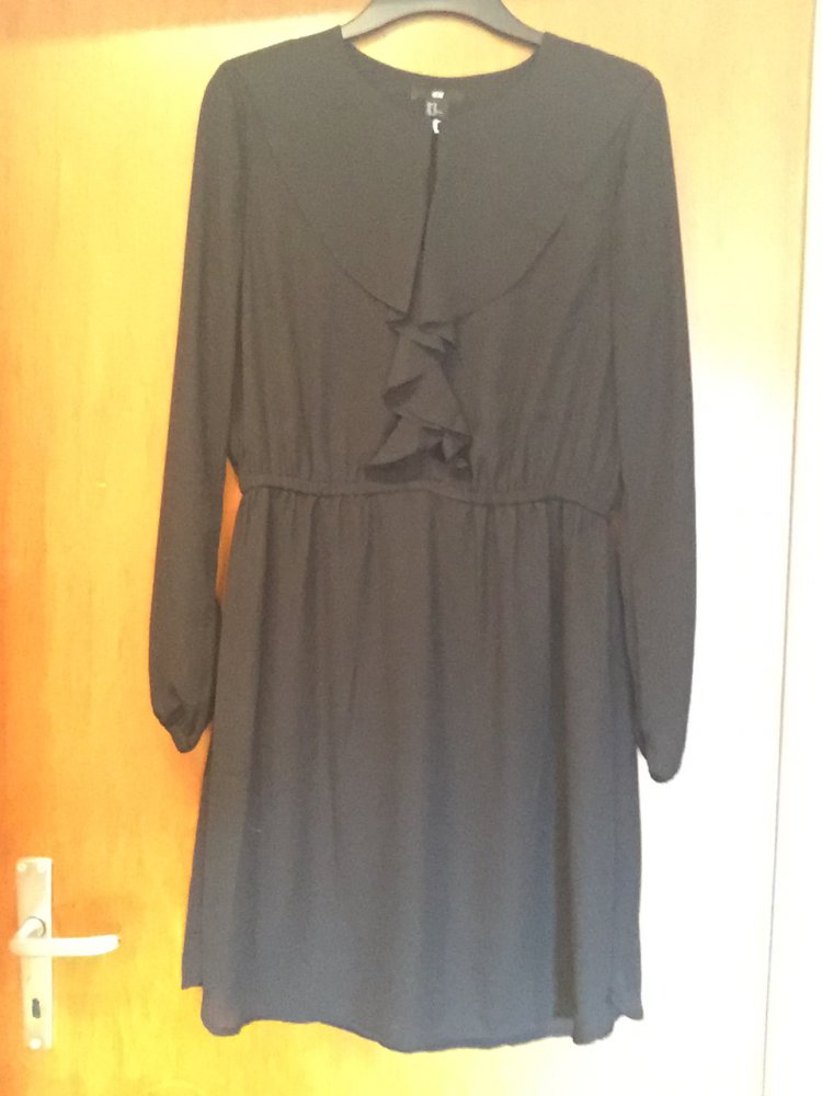 Schickes Kleid in Schwarz NEU