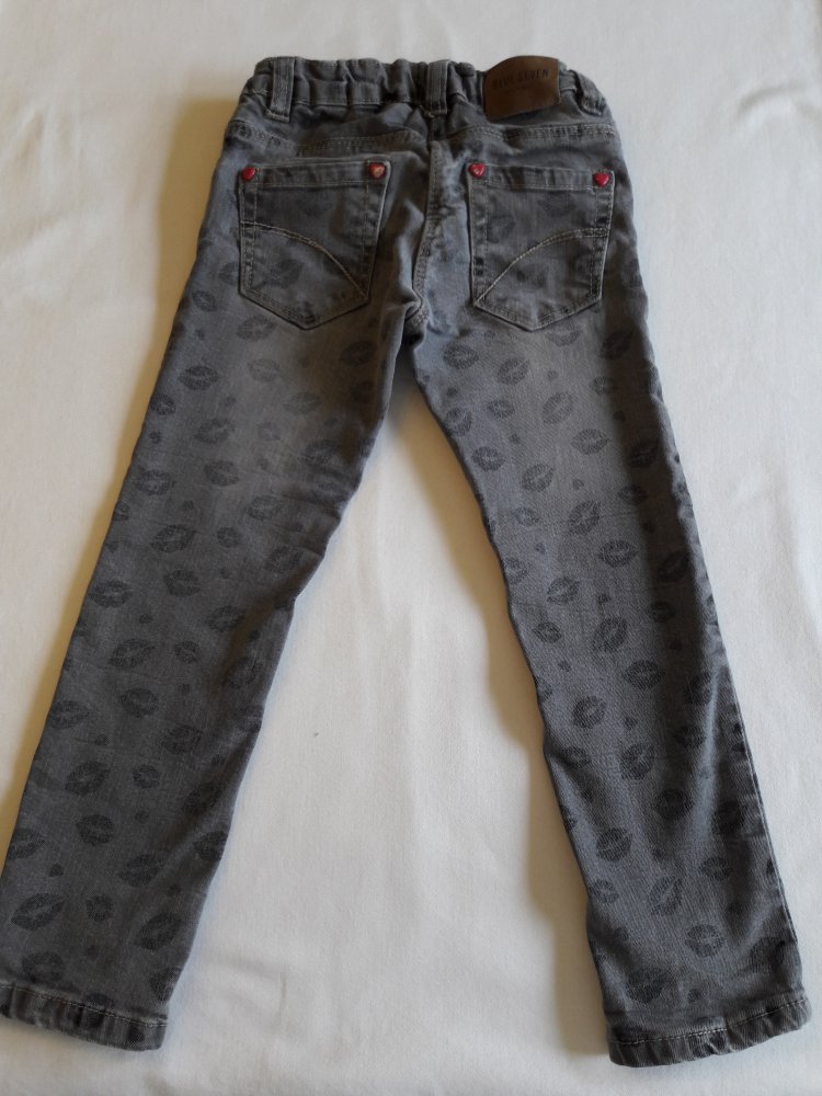 Blue Seven Jeans, grau, mit Kussmund-Druck, Gr. 104