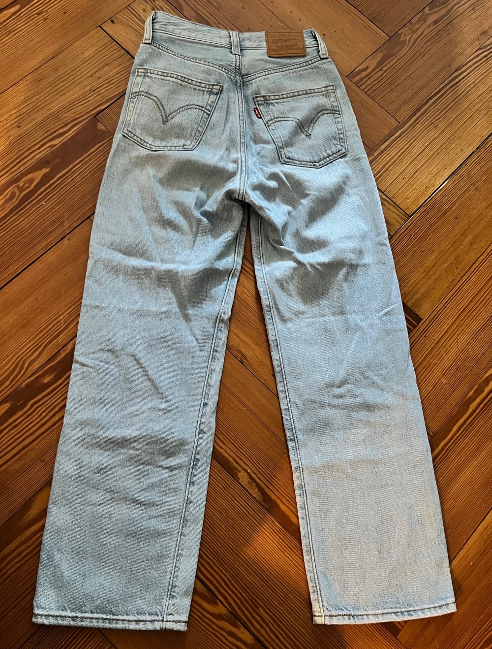 Levis Ribcage Ankle, hellblau