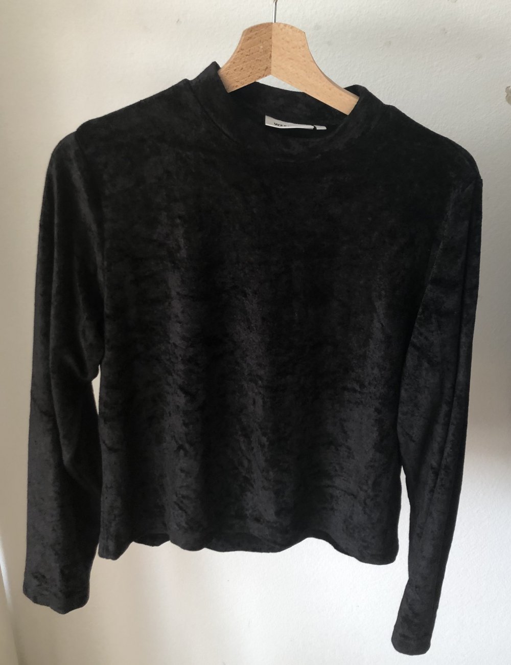 Weekday Velvet Top