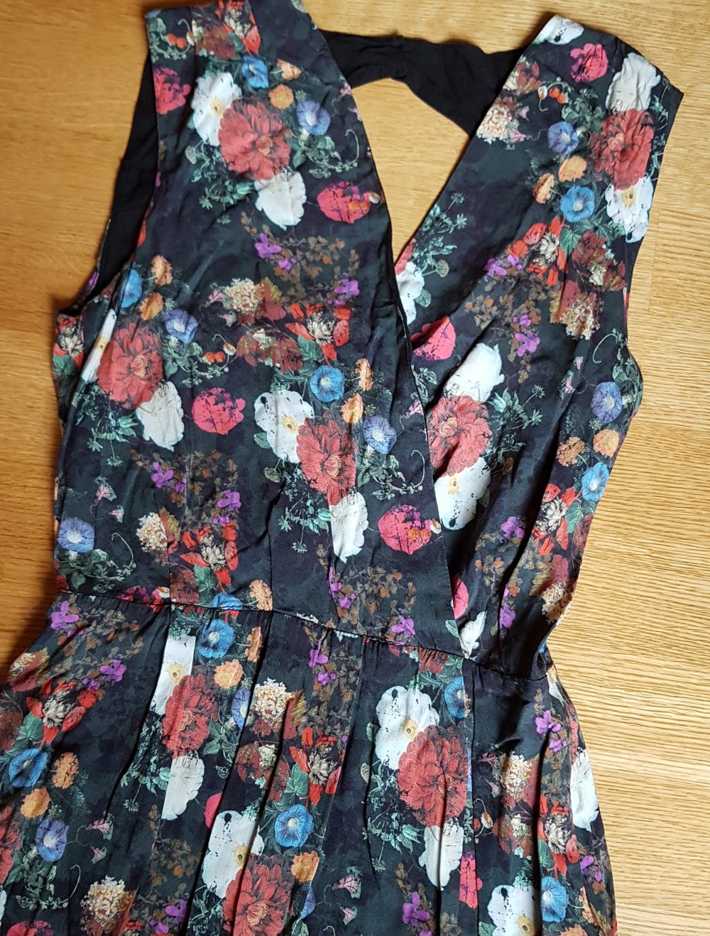 Geblümtes Sommerkleid  kurz  in Wickel Optik bunt  Gr.36
