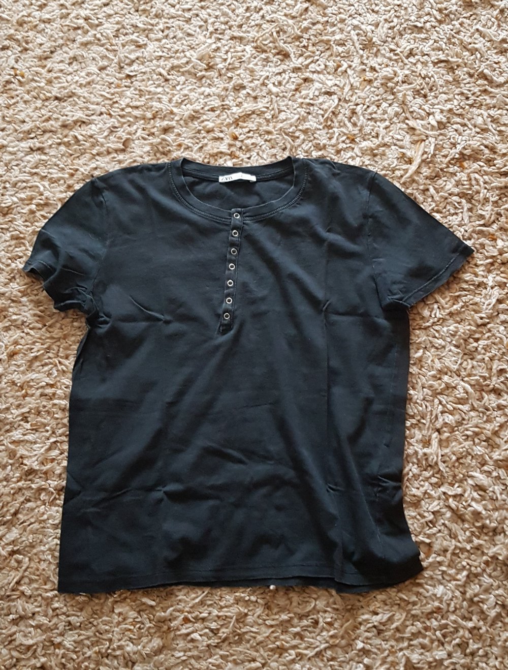 Zara  T-Shirt mit Knopfleiste schwarz Gr.S