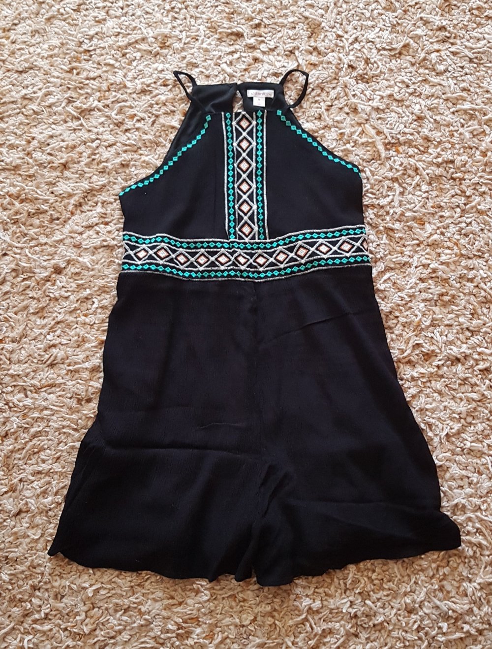 Schwarzer Jumpsuit Playsuit mit  Ethno Stickereien Gr.M