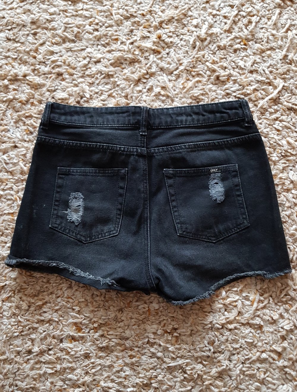 Schwarze Jeansshorts  Hotpants Used Look Nieten Gr.M