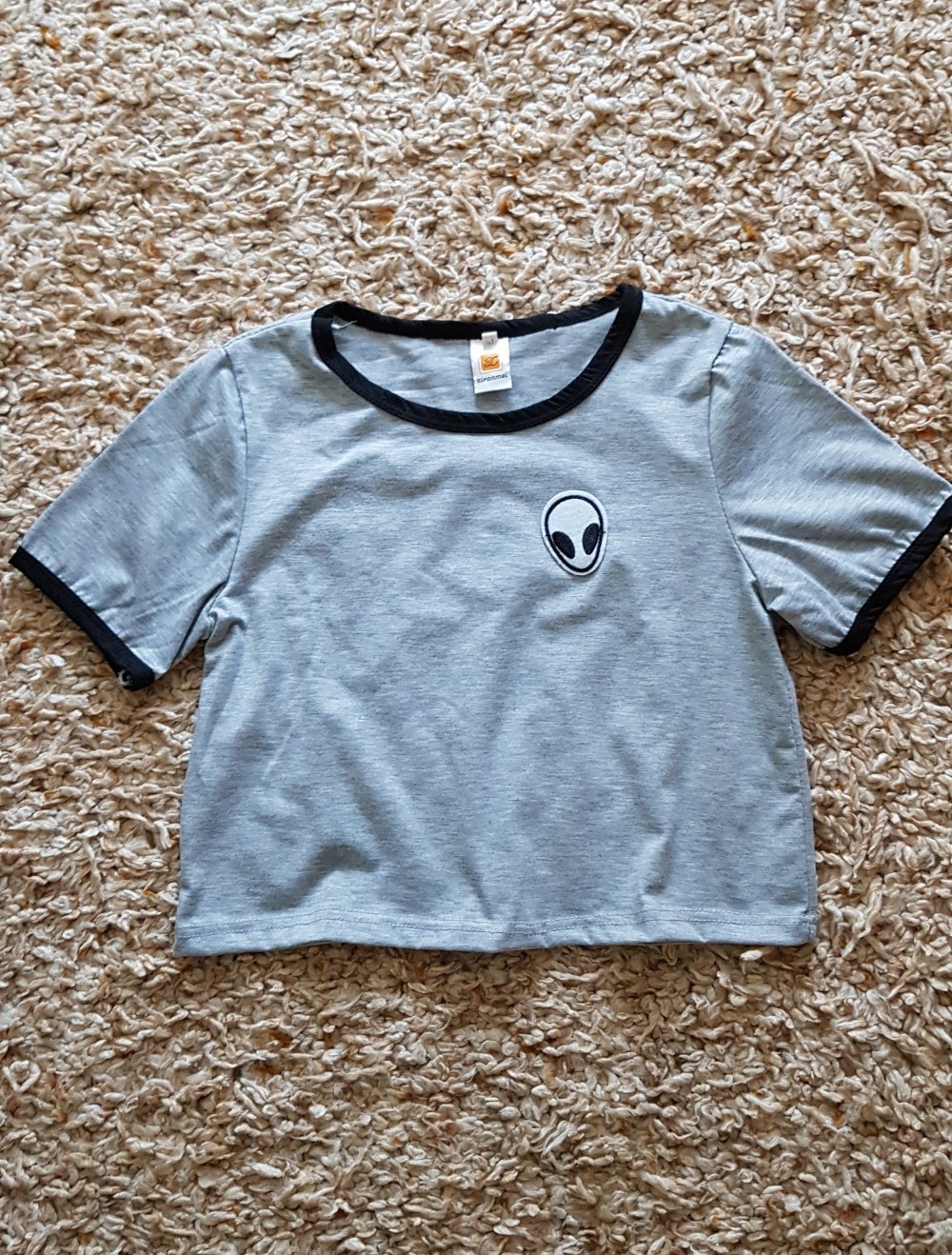 Graues Shirt Top mit Alien cropped Gr.M