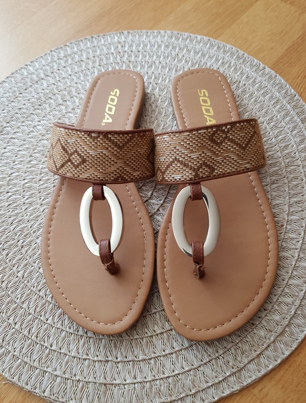 Neue Boho Ethno Sandalen braun Muster Gr.37.5