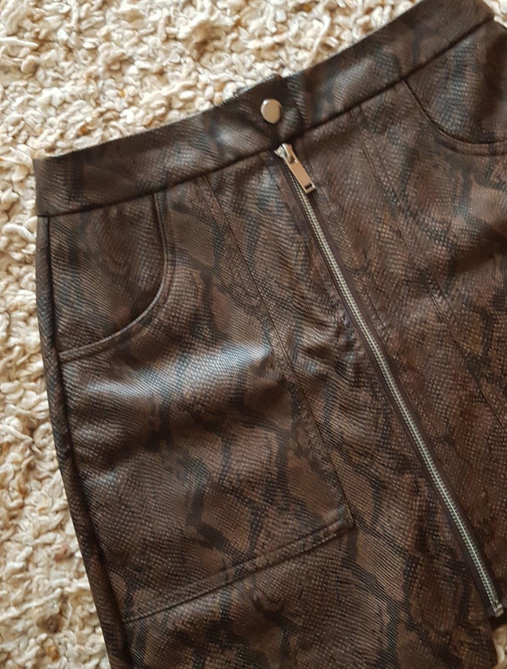 Leder Mini Rock mit Reißverschluss Animalprint braun schwarz Gr.34