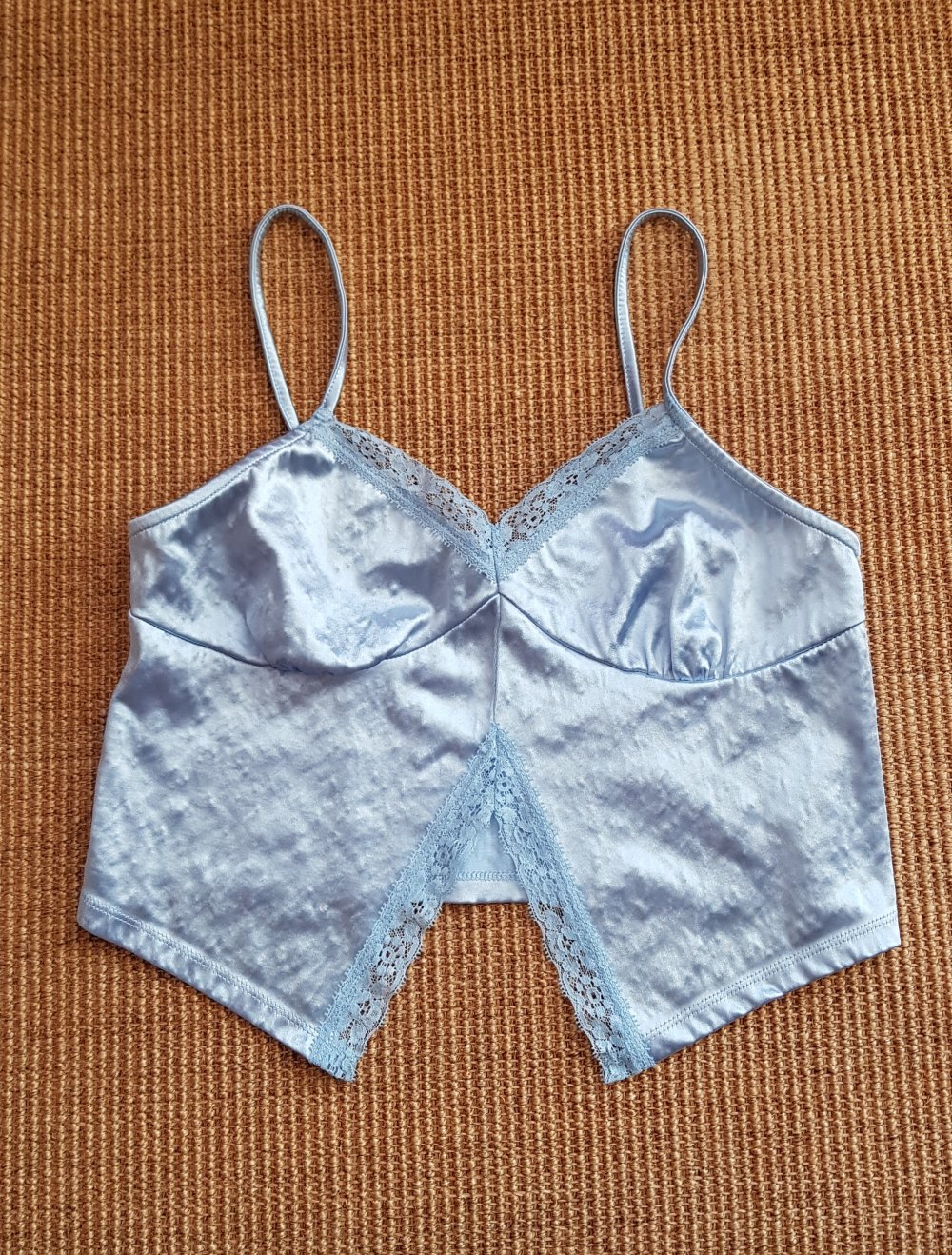 Satin Hemdchen Top Croptop Spaghettiträgertop hellblau Y2k Gr.38