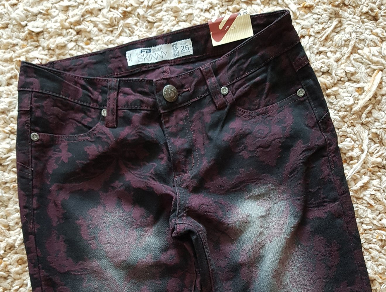 Y2k Skinny Jeans gemustert weinrot schwarz Gothic Gr.26 neu