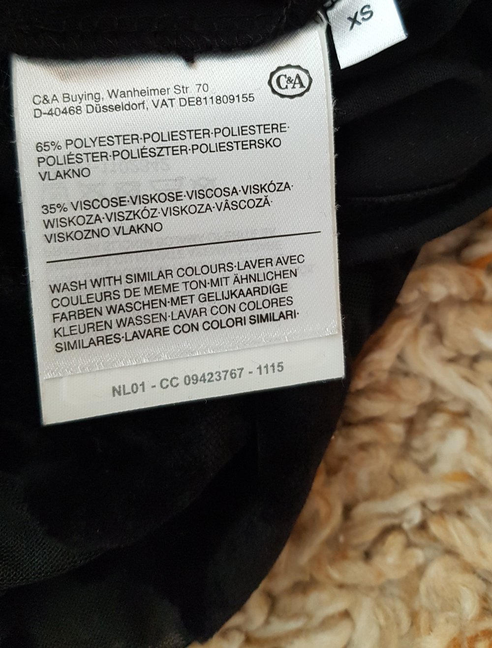 Schwarze Samt Bluse floral gemustert  mit integriertem Top Gr.XS