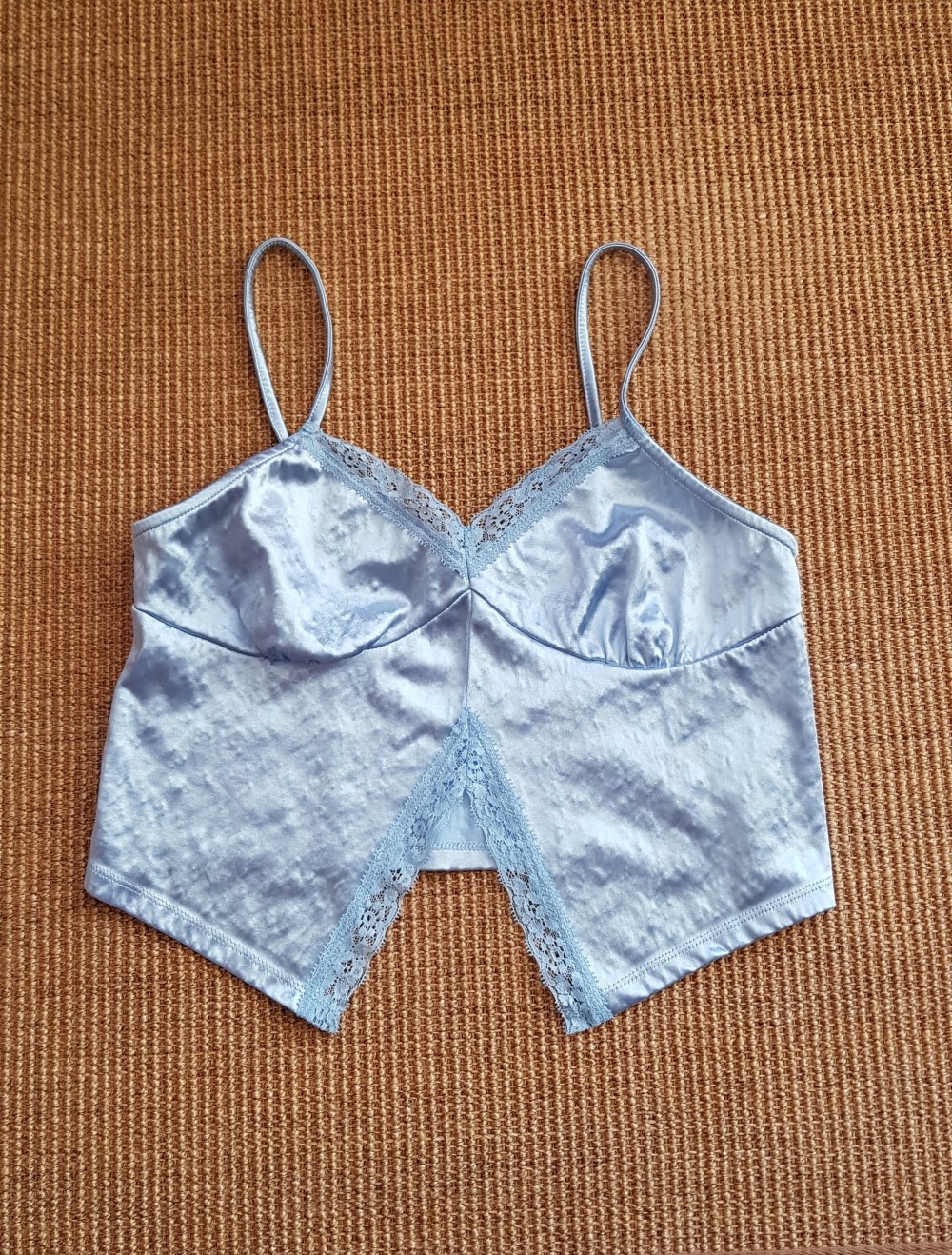 Satin Hemdchen Top Croptop Spaghettiträgertop hellblau Y2k Gr.38