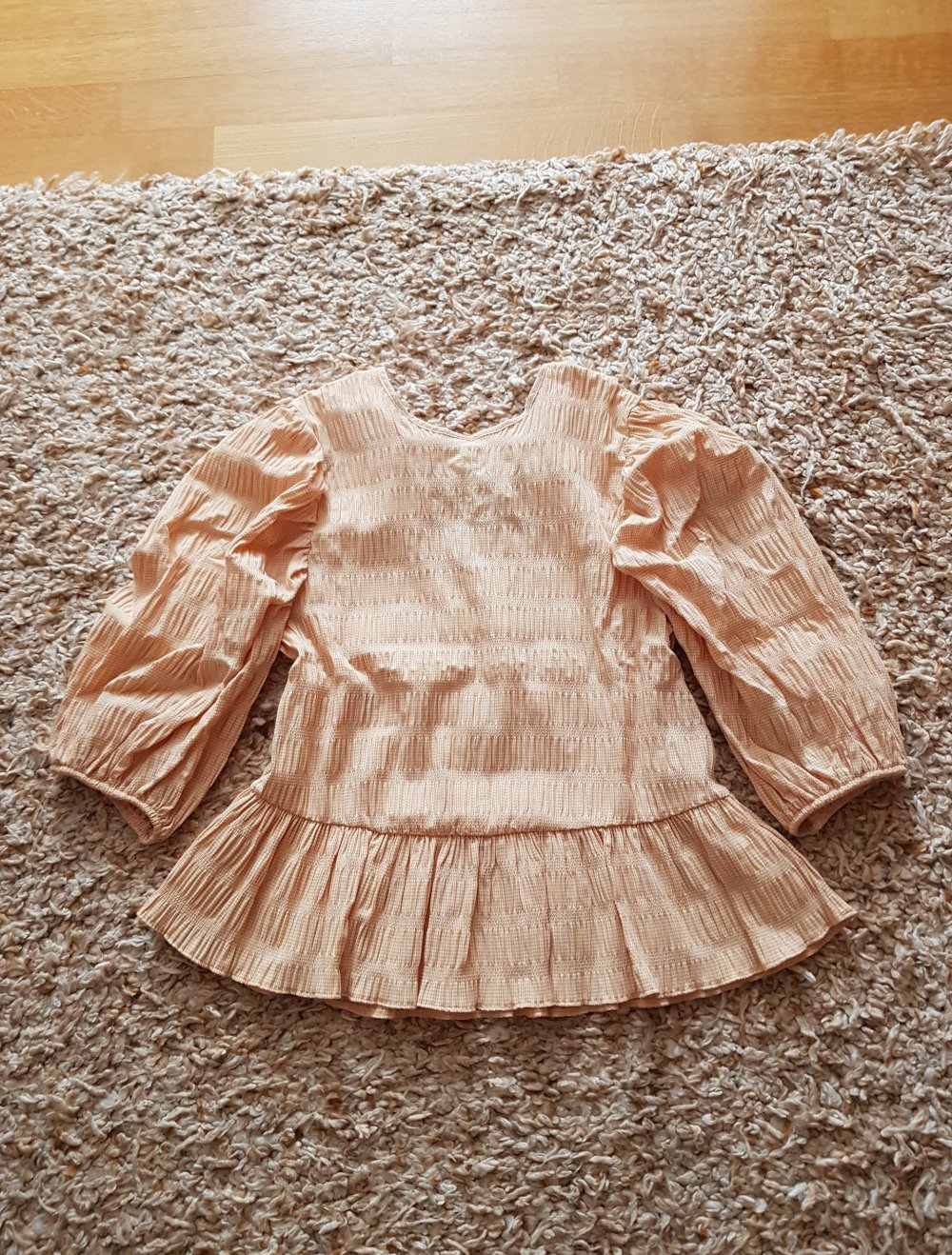 Bluse mit Ballonärmeln und Rückenausschnitt Gr.S creme/beige