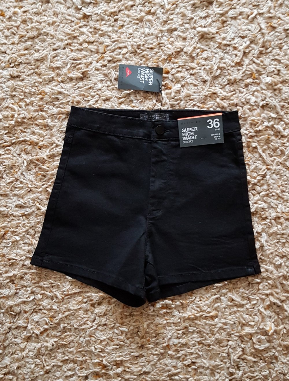 Neu! Schwarze Hotpants Highwaist Gr.36