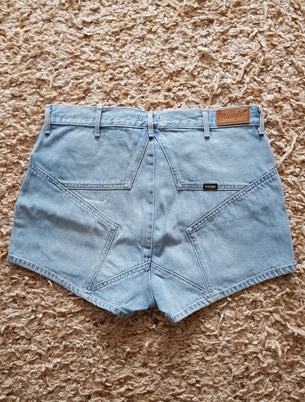 Wrangler Pin up Shorts hellblau Gr.L
