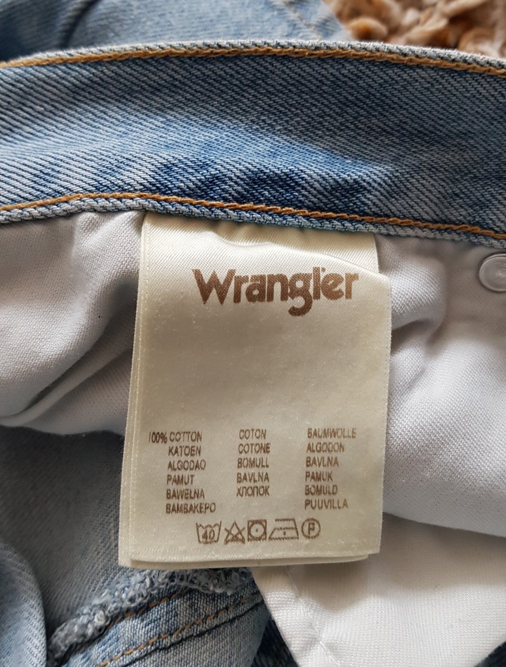 Wrangler Pin up Shorts hellblau Gr.L