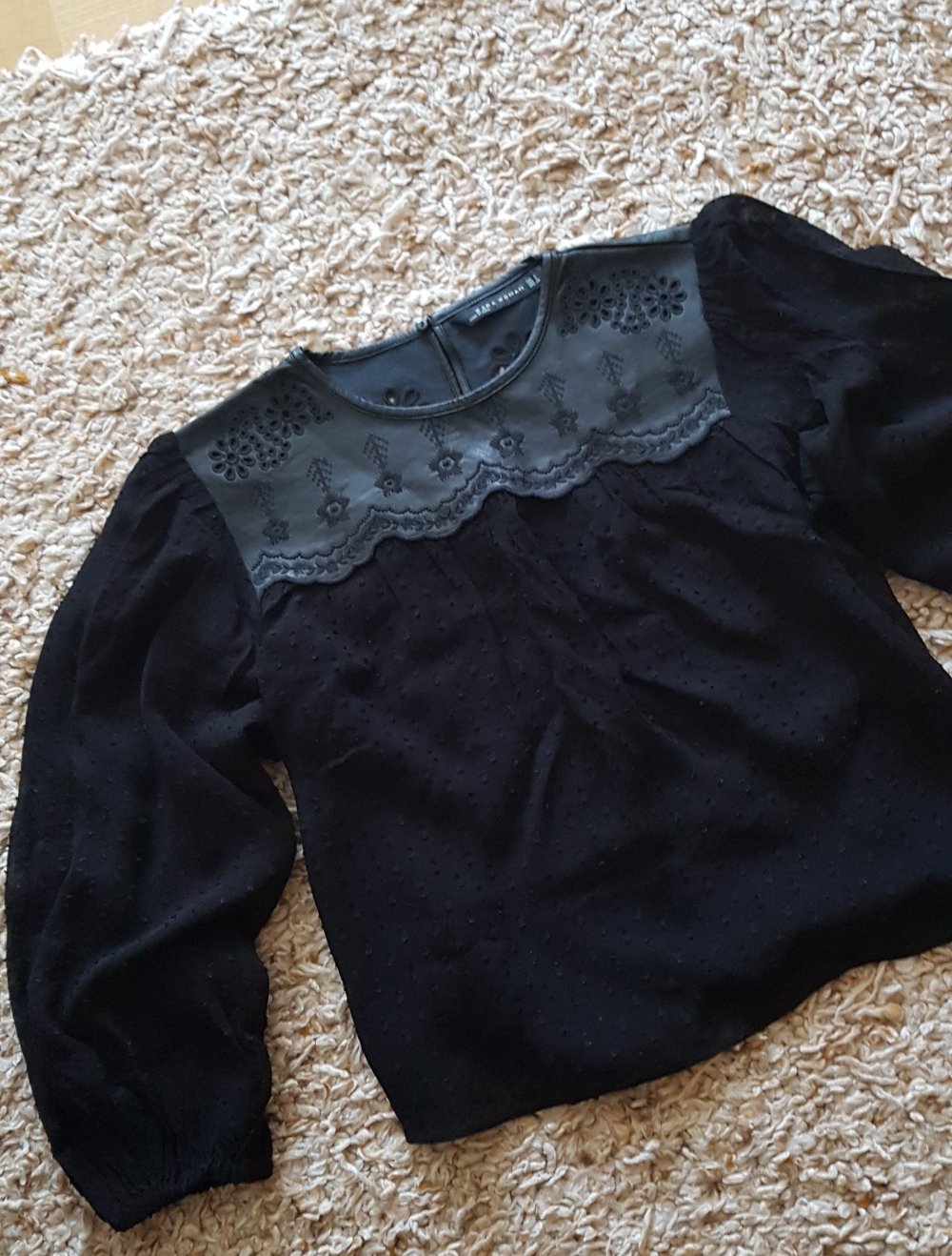 Neue Zara Schwarze Bluse mit Leder Details Gr.S
