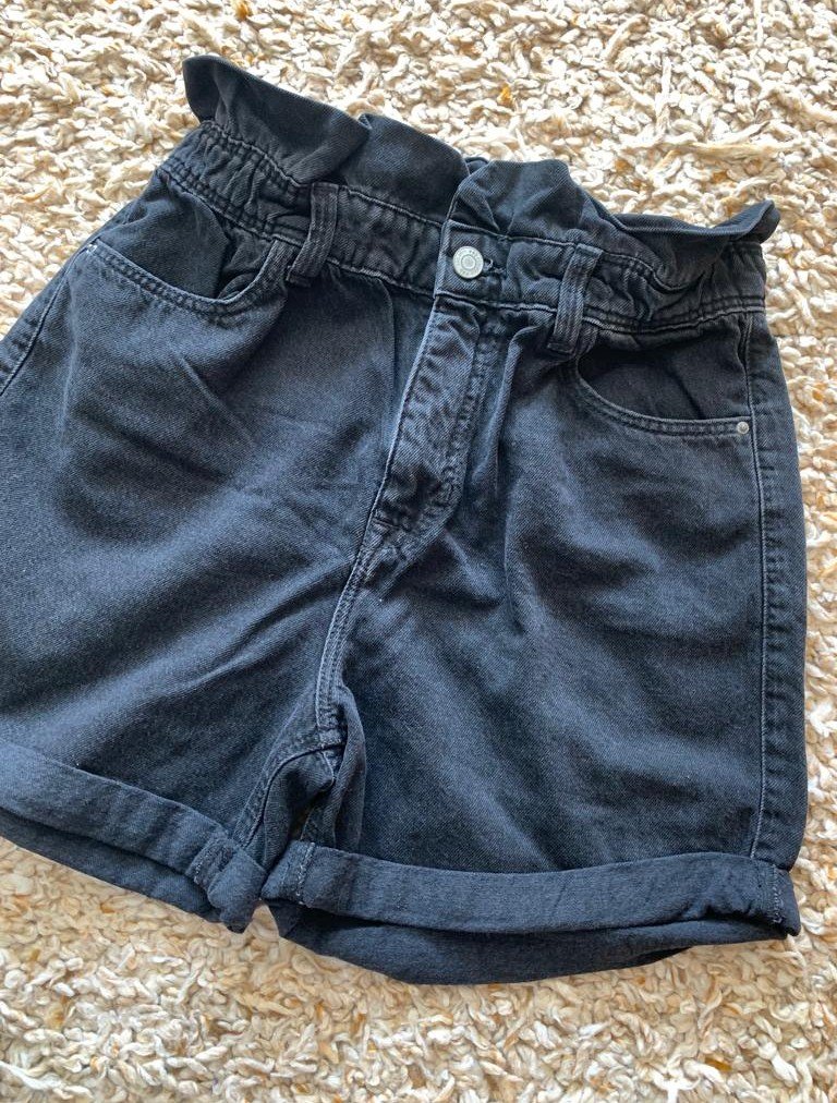 Neu! Retro  Jeansshorts Hotpants schwarz High waist Gr.36