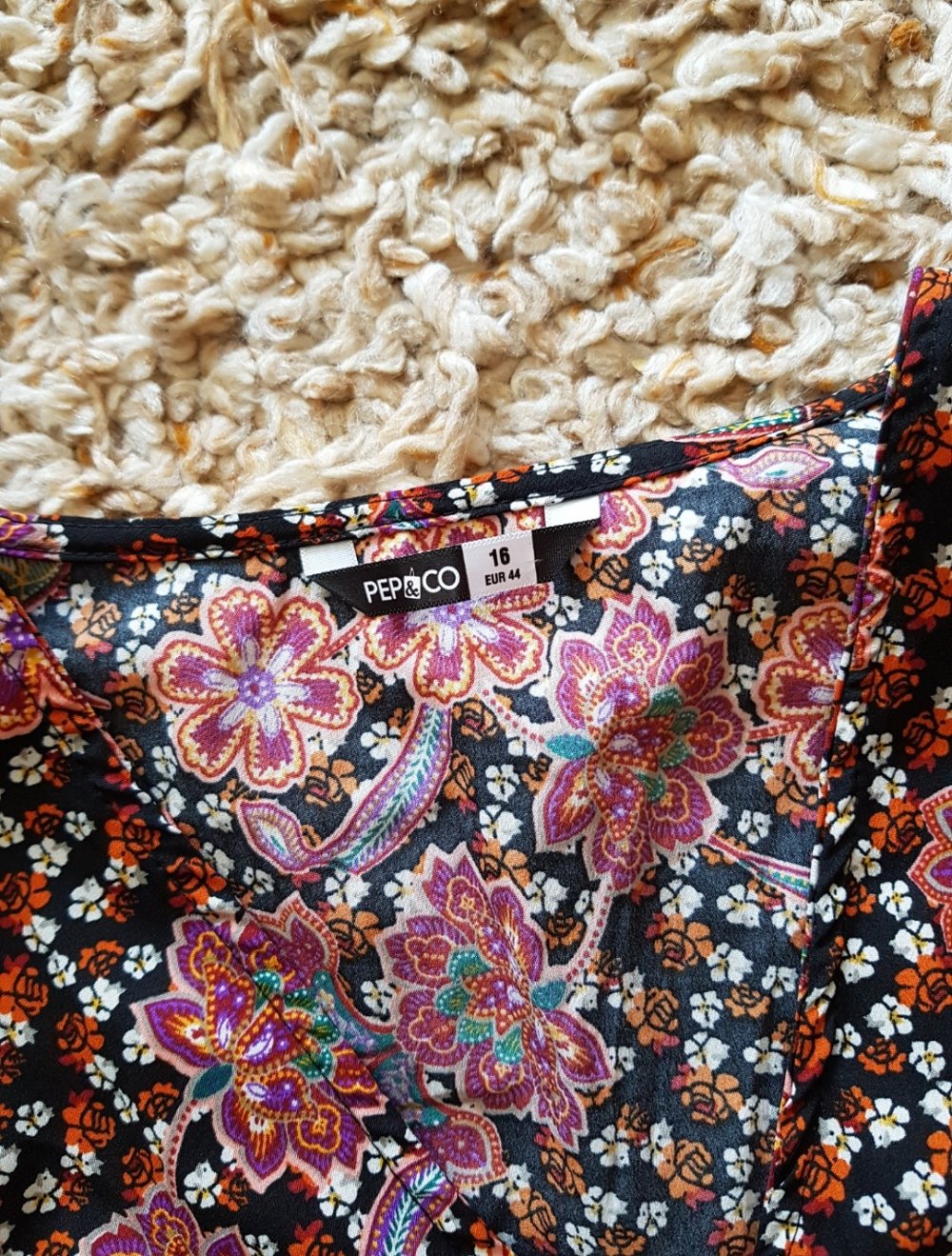 Neu! Buntes Geblümtes Jumpsuit Playsuit mit V-Ausschnitt Gr.44