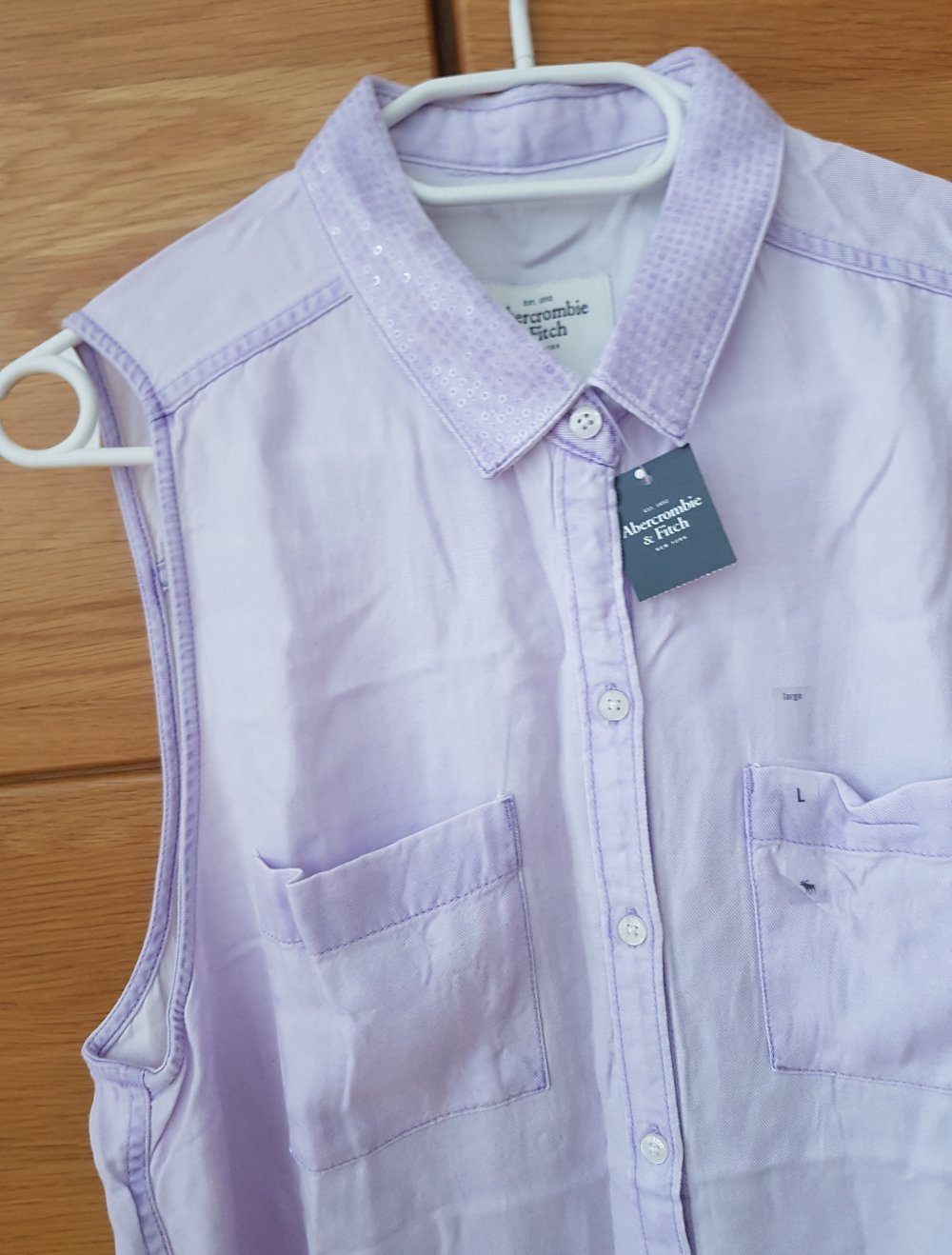 Neue A&F Bluse mit Pailletten Kragen  flieder Y2k Gr.L