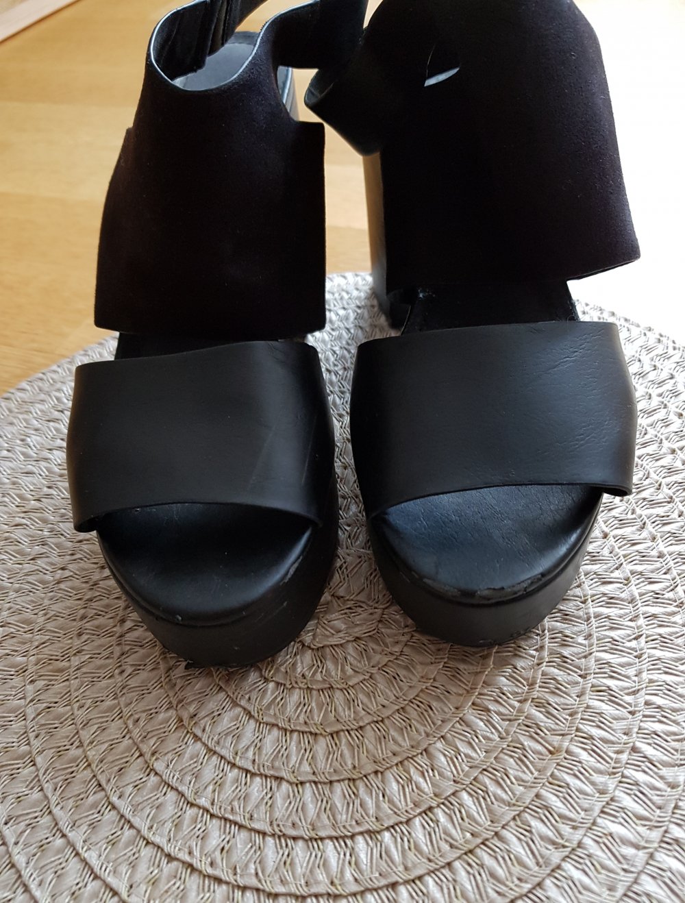 Schwarze Plateau Sandalen Gr.37