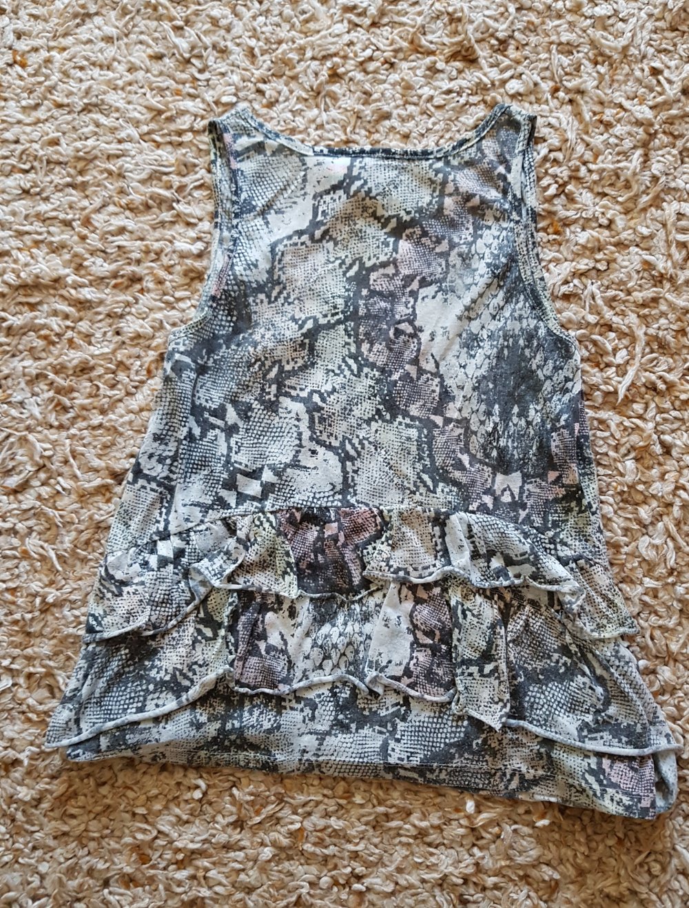 Sommertop Hängerchen Hemdchen Volants Schlangen Muster Gr.38