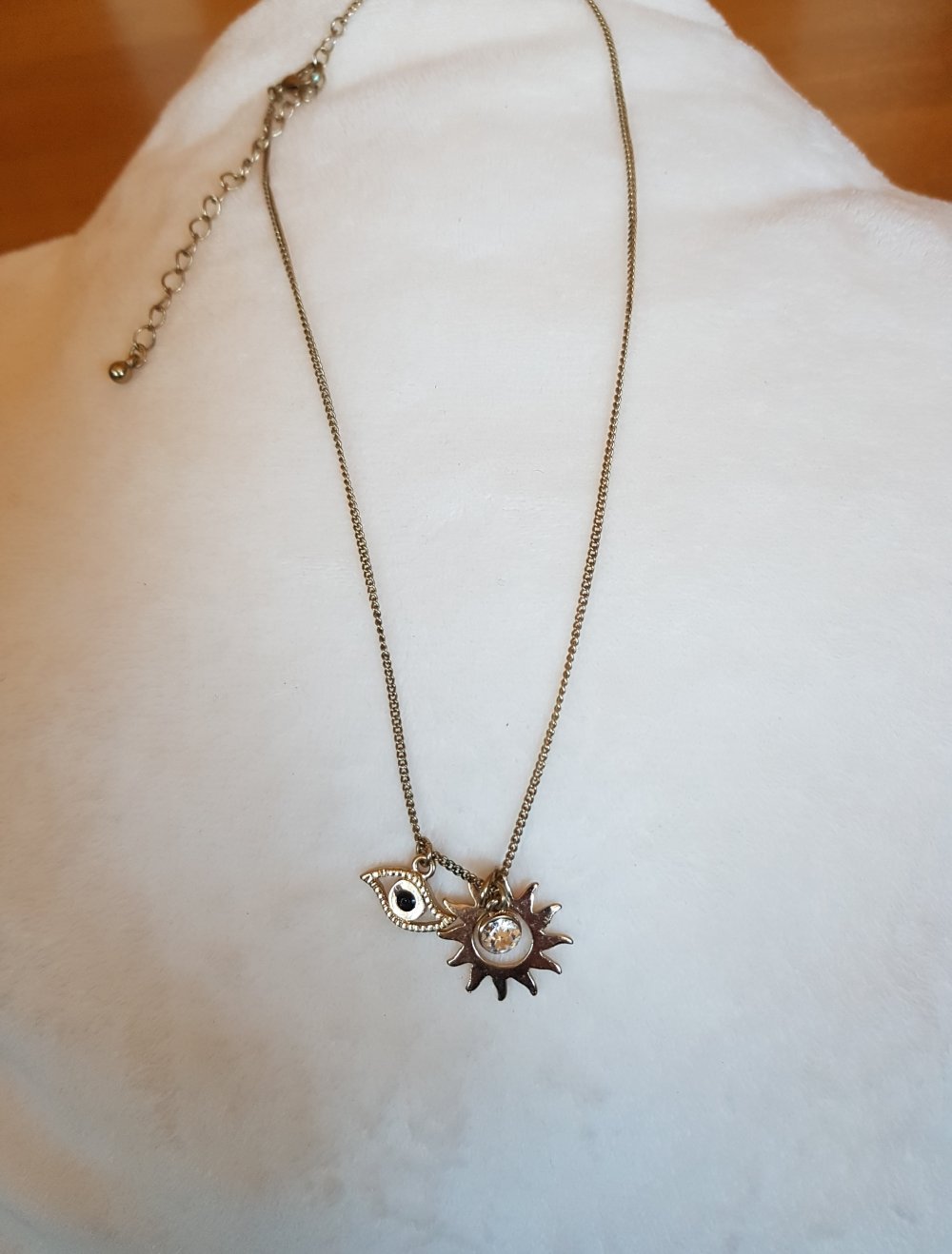 Schöne Kette Halskette mit drei Anhänger gold Modeschmuck