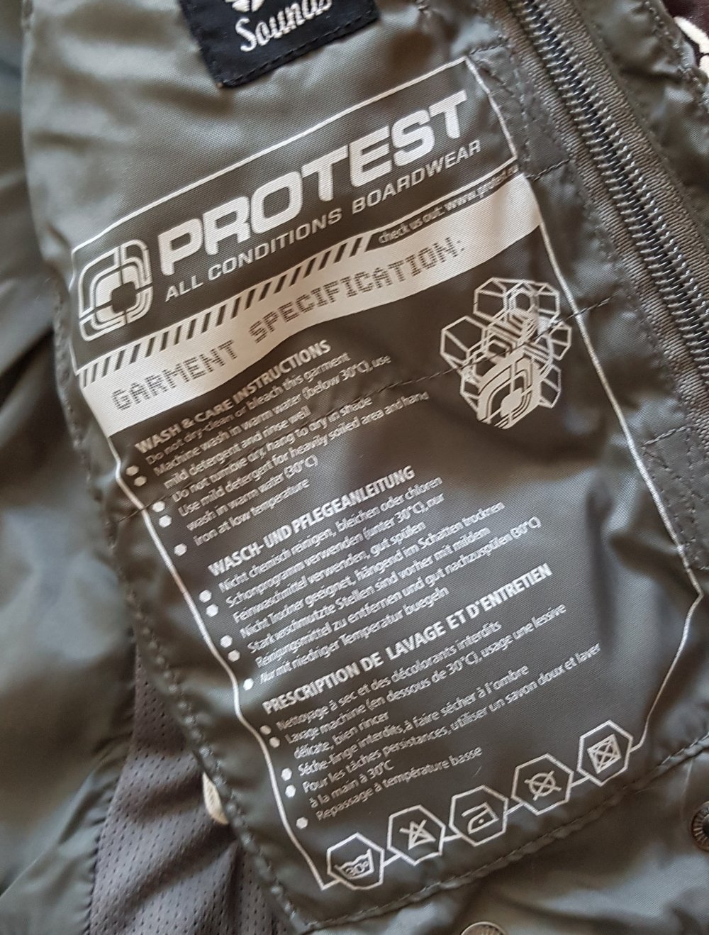 Protest Skijacke Funktionsjacke Winter weiß  gemustert Gr.XS