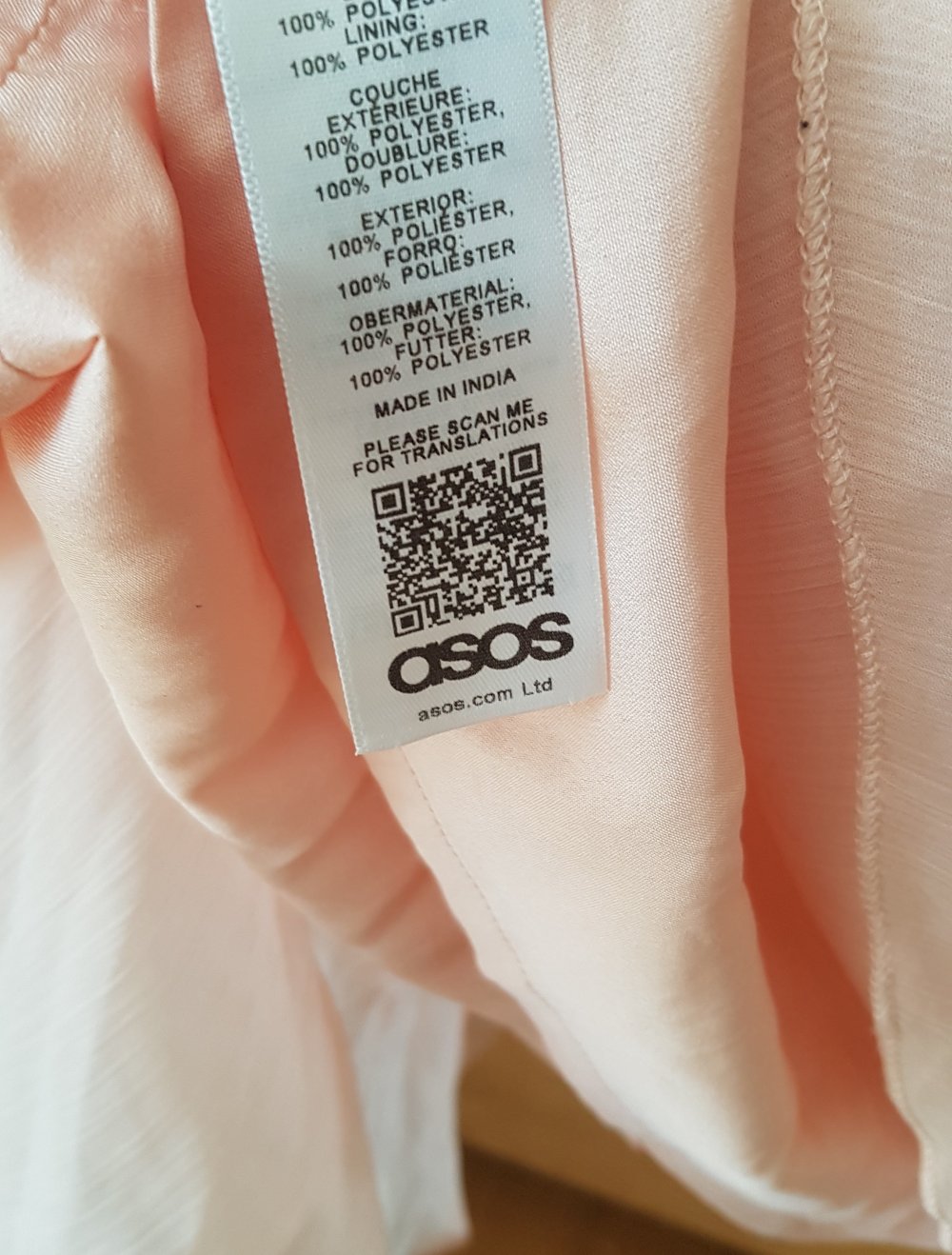 Asos wunderschönes Volants CocktailKleid Sommerkleid mit V-Ausschnitt  und Stickereien apricot rose Gr.40