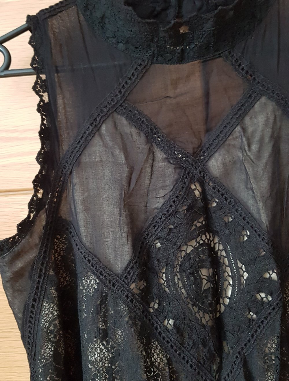 Free People Sommerkleid Stickereien Spitze Volannts Rückenausschnitt Baumwolle schwarz creme Gr.S