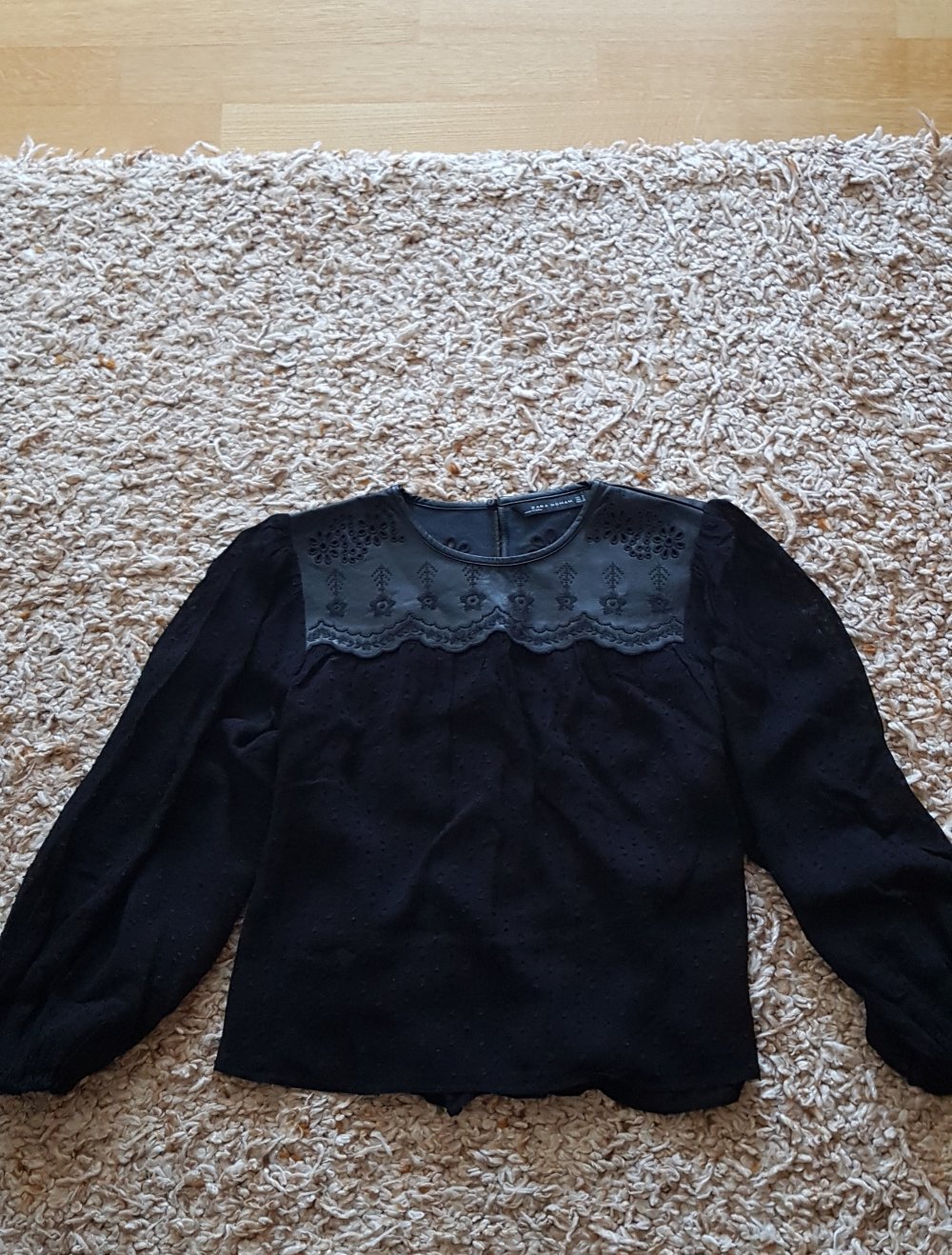 Neue Zara Schwarze Bluse mit Leder Details Gr.S