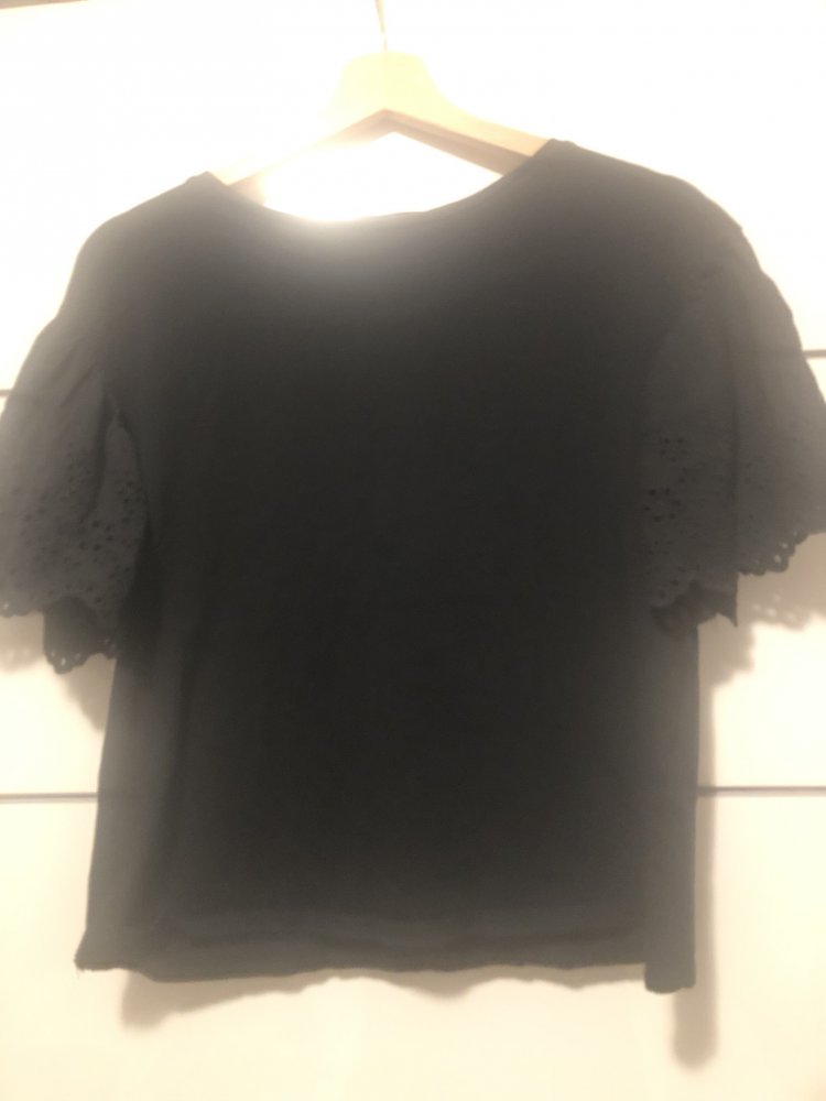 T-shirt mit spitzen ?rmel