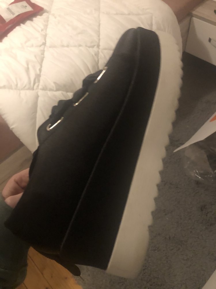 Schwarze Schuhe