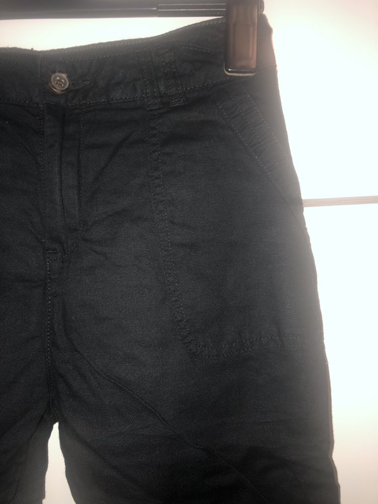 Schwarze Hose mit Leinen Materiall
