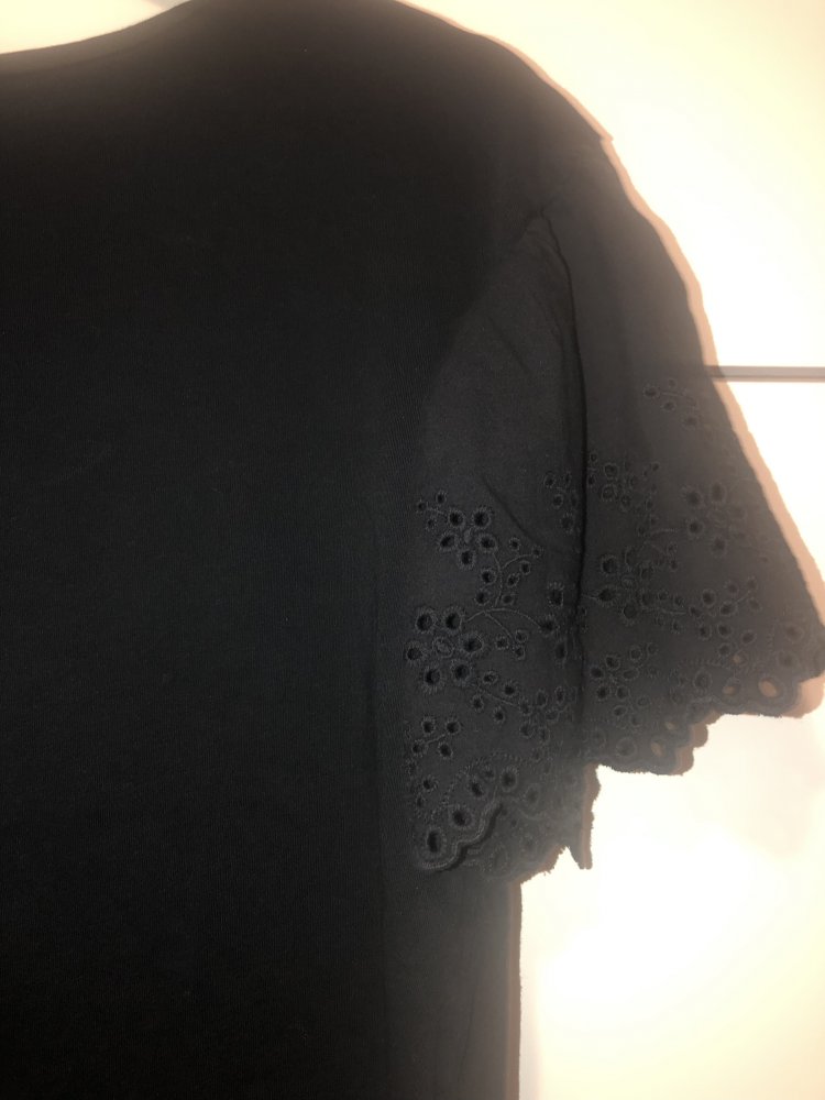 T-shirt mit spitzen ?rmel