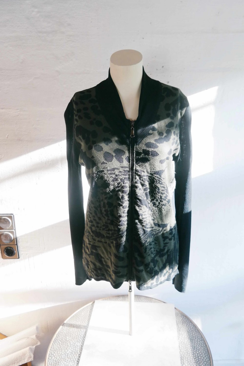 Biba Cardigan Leopard Muster schwarz khaki M 38